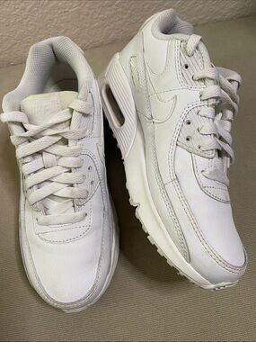 NIKE Air Max 90 LTR Red and White Box Label